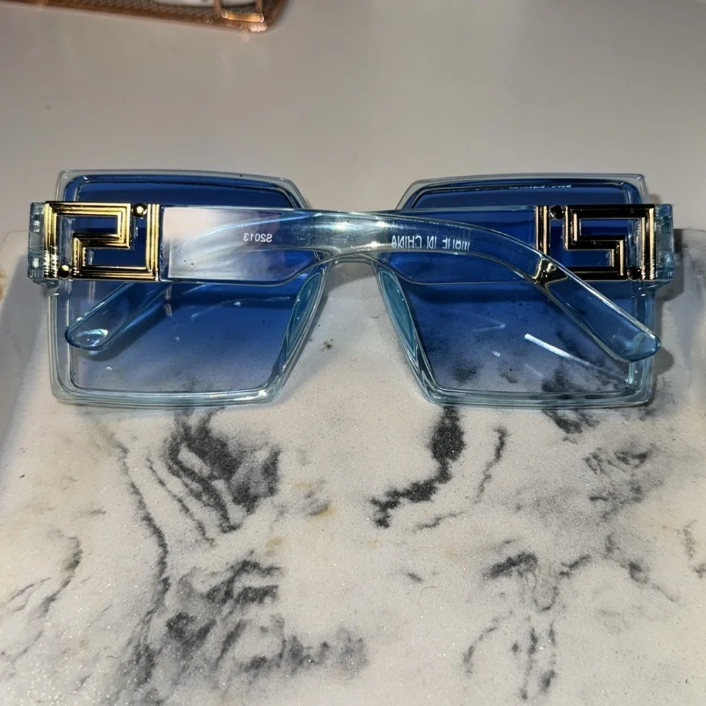 SUNGLASSES 🕶️ - Picture 6 of 6